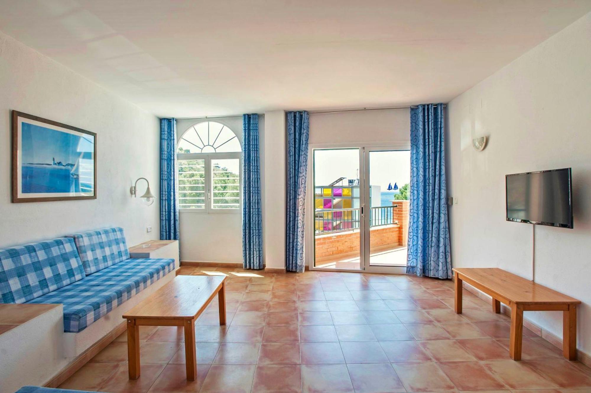 Apartaments El Berganti En Canyelles Petites Roses Exterior photo