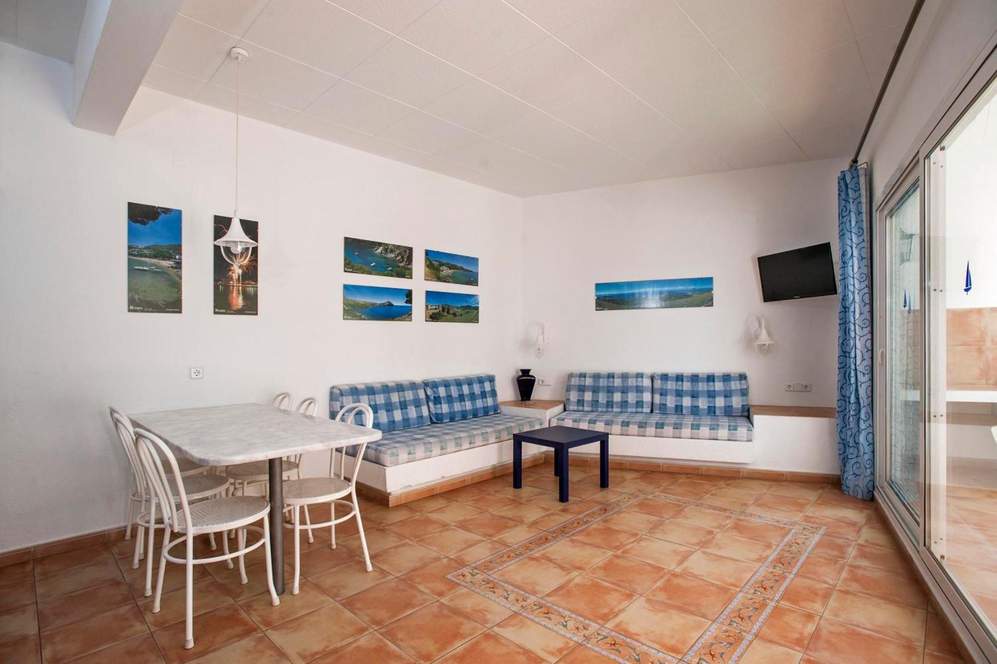 Apartaments El Berganti En Canyelles Petites Roses Exterior photo