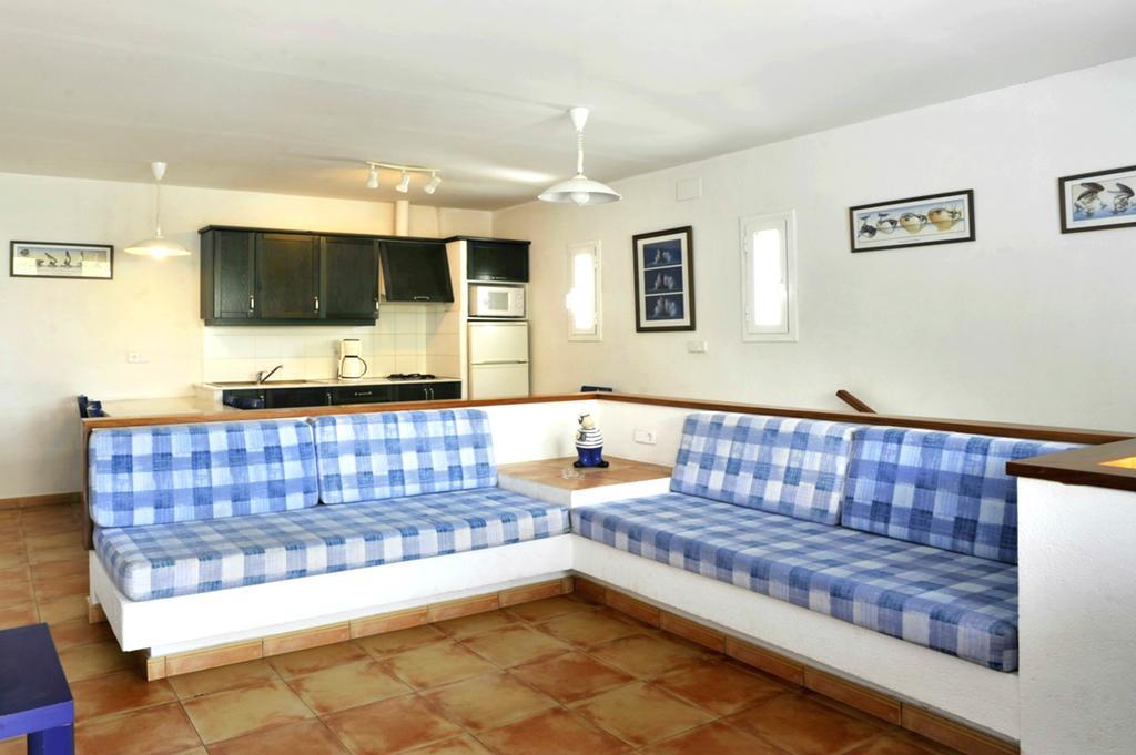 Apartaments El Berganti En Canyelles Petites Roses Exterior photo