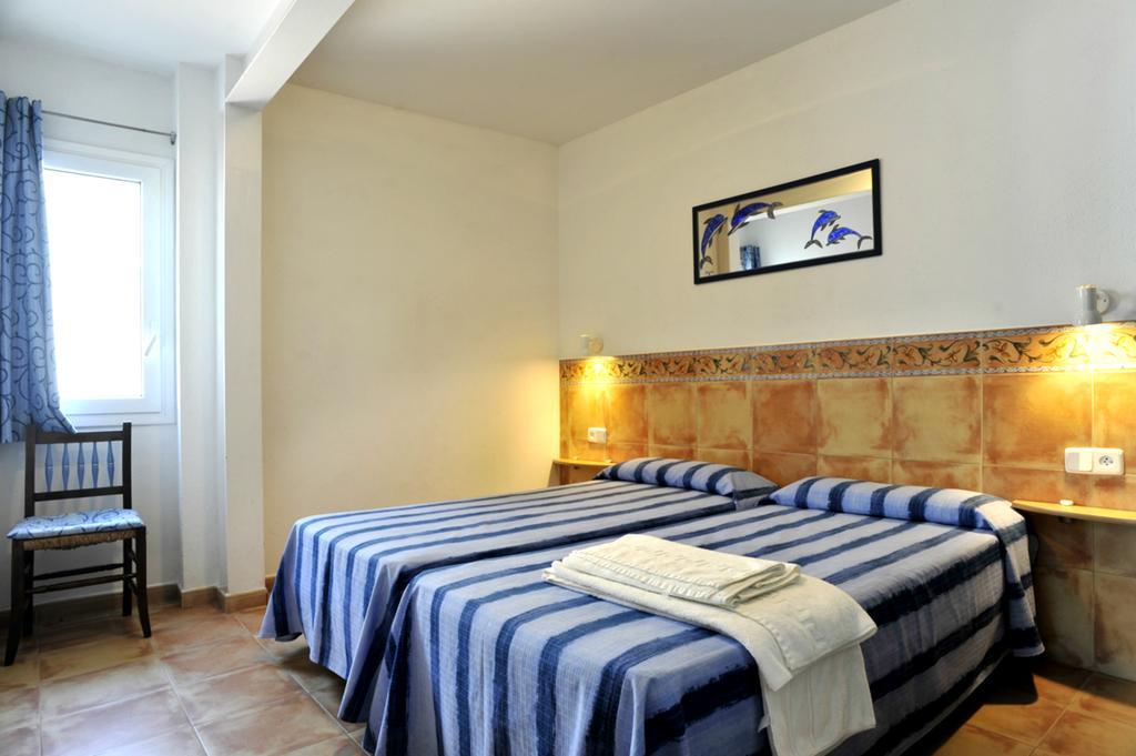 Apartaments El Berganti En Canyelles Petites Roses Exterior photo