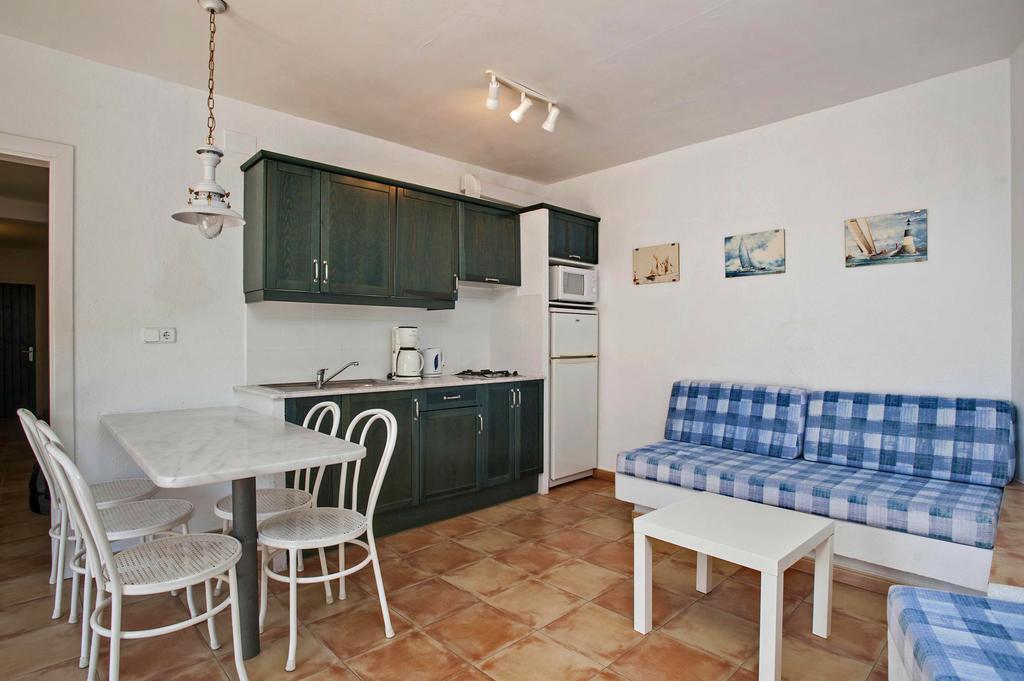 Apartaments El Berganti En Canyelles Petites Roses Exterior photo