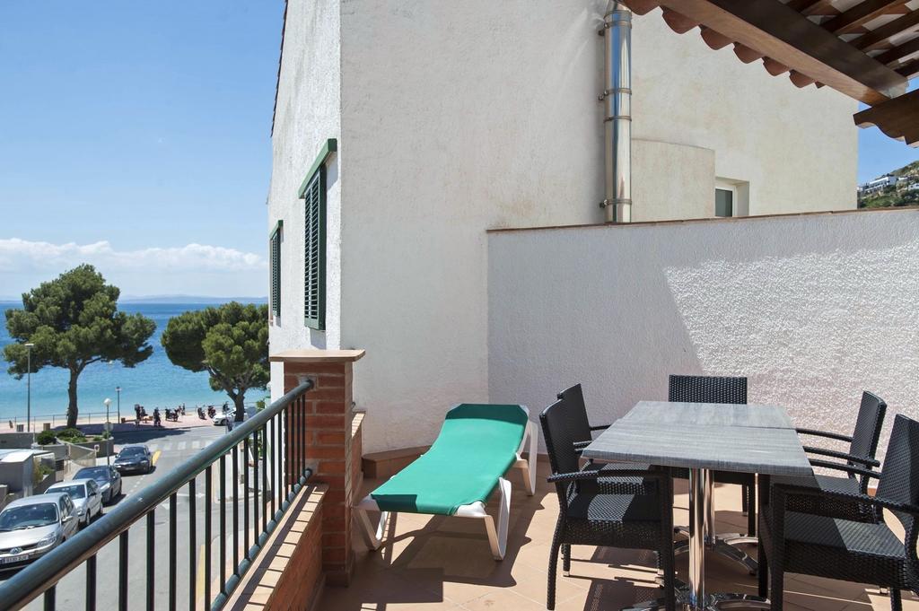 Apartaments El Berganti En Canyelles Petites Roses Exterior photo